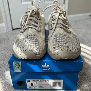 Adidas boys sneakers size 6.